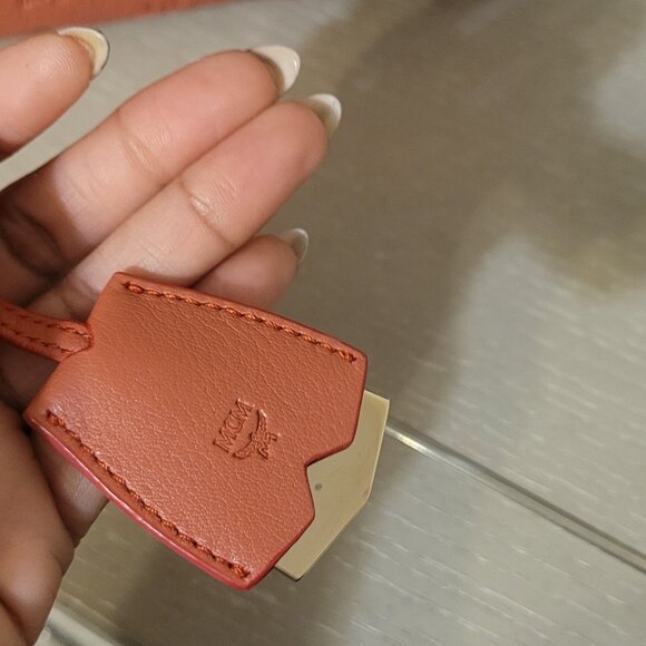 Handbag - Picture 7 of 7